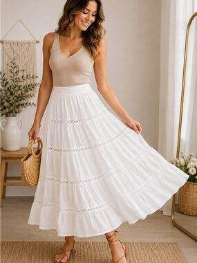 Jones New York White Tiered Maxi Skirt size 4